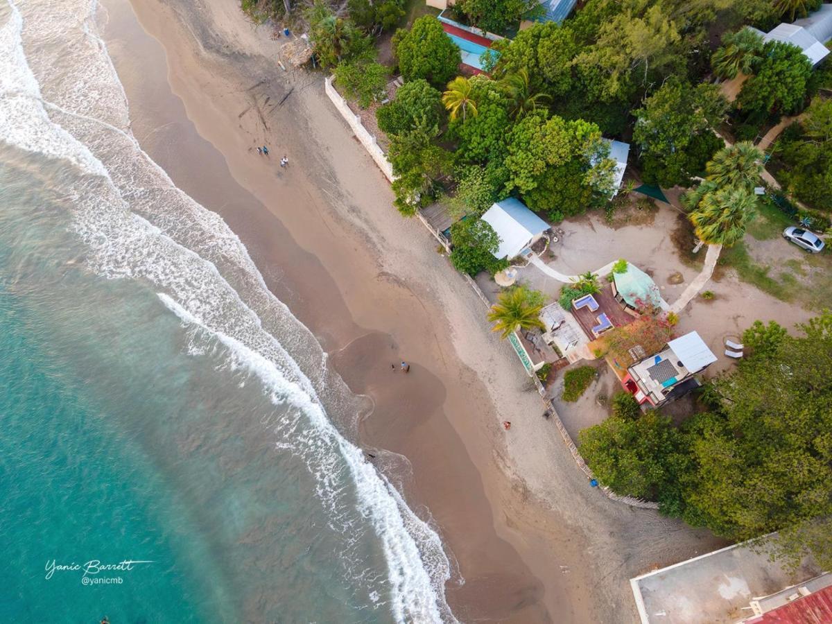 Katamah Beachfront Guesthouse Трежер-Біч Екстер'єр фото