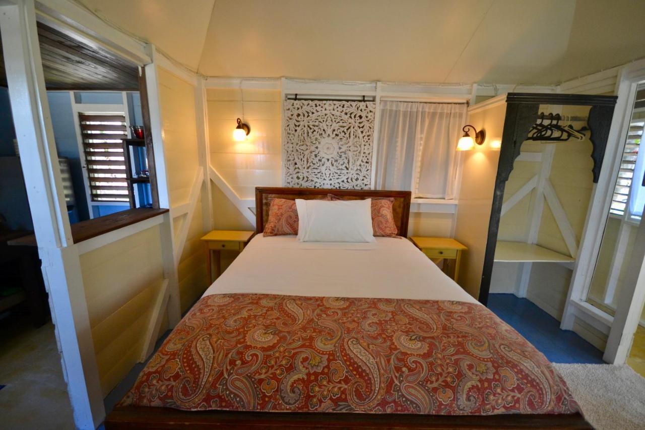 Katamah Beachfront Guesthouse Трежер-Біч Екстер'єр фото